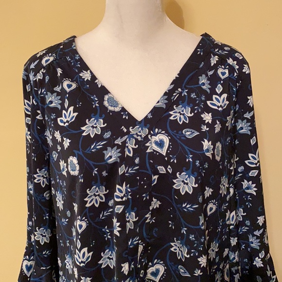 Versona blouse - Picture 2 of 13